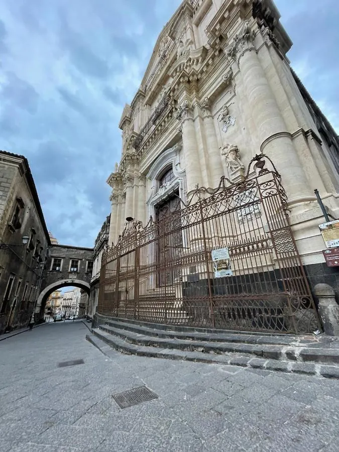 Home Ciraulo centro storico Aeroporto di Catania Fontana Rossa Italia